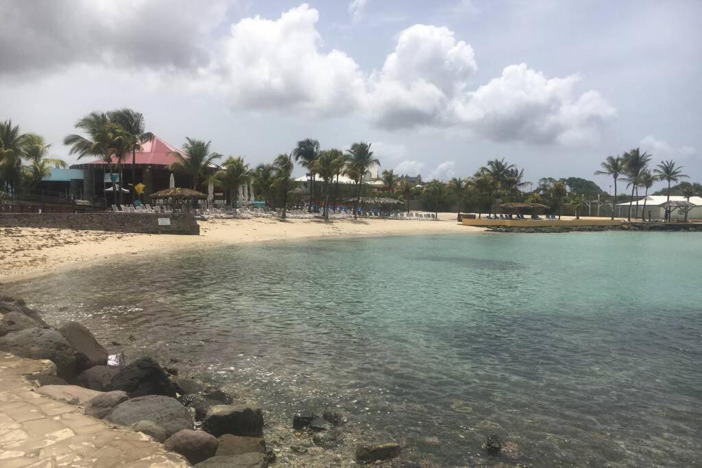 Superbe Studio Superieur Neuf Avec Balcon Saint-Francois (Grande-Terre) Exterior foto